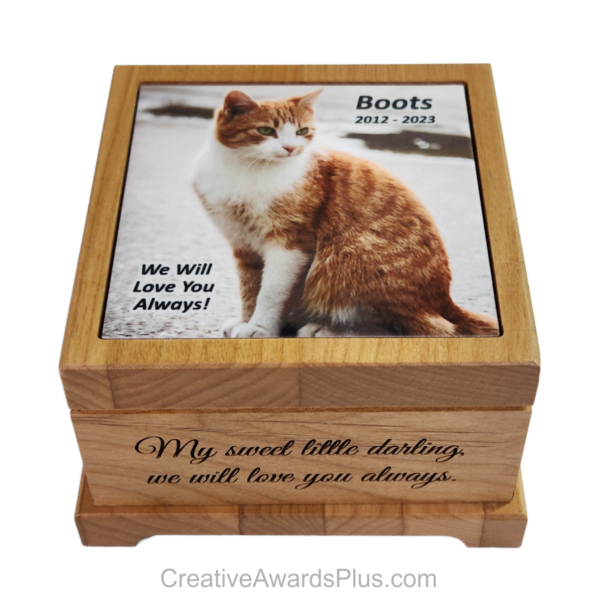 Pet Urn With Photo 5.5"(L) x 3.25"(H) x 5.5"(W) / Alder