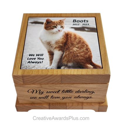 Pet Urn With Photo 5.5"(L) x 3.25"(H) x 5.5"(W) / Alder
