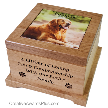 Pet Urn With Photo 6.5"(L) x 4.5"(H) x 6.5"(W) / Alder